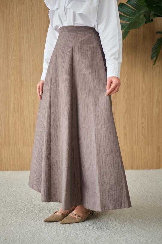 Yandan Fermuarlı Kendinden Desen Etek Vizon