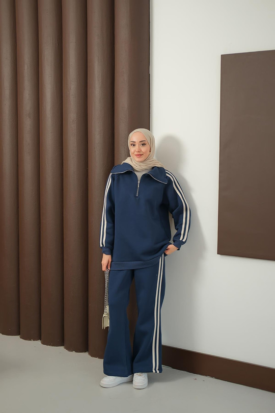 Yanları Şerit Detay Takım Lacivert