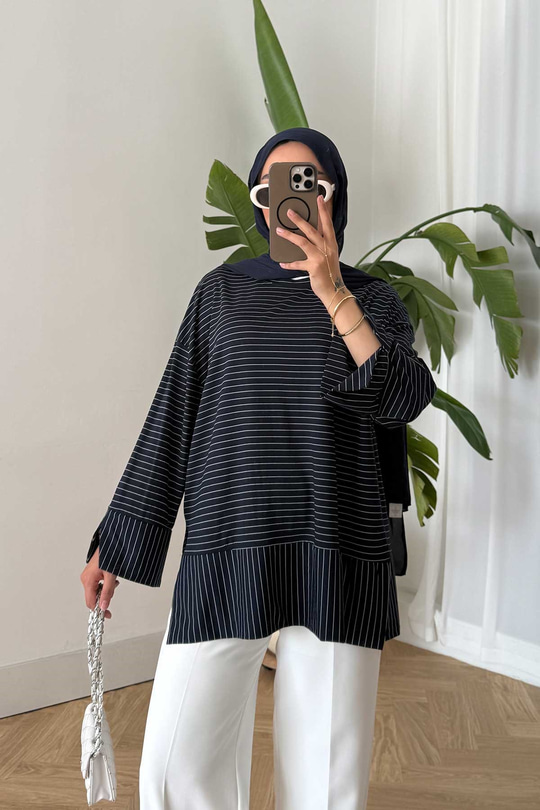 Yırtmaç Detay Çizgili Sweatshirt Lacivert