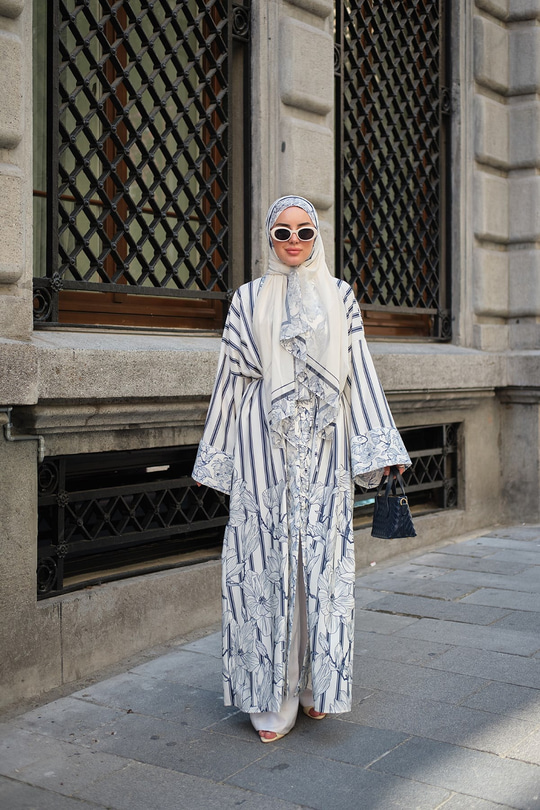 Çiçek Desenli Çizgi Detay Kimono Lacivert