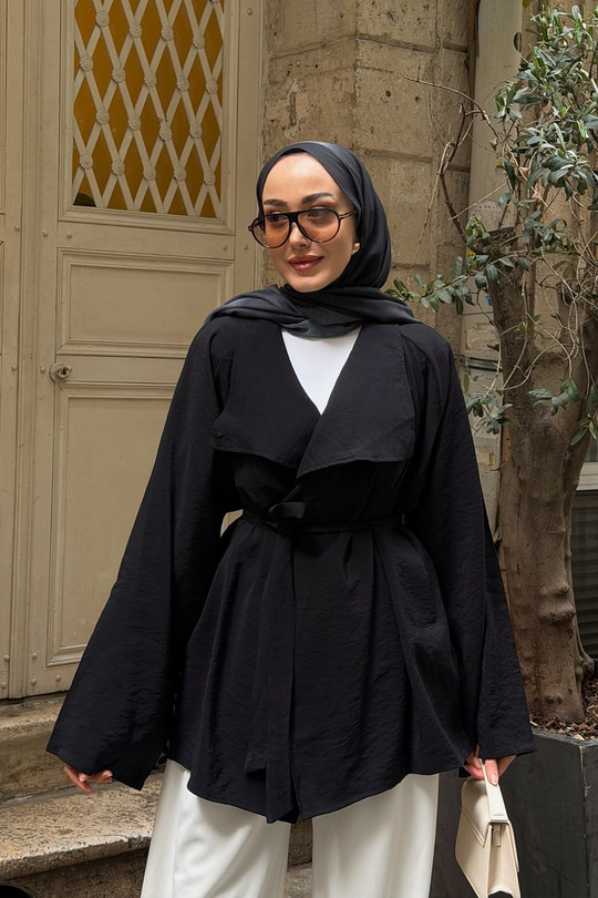 Yaka Tek Düğme Detay Bel Bağlamalı Kimono Siyah