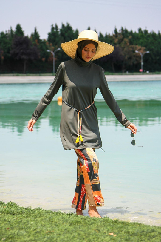 3'lü Bel Bağlama Detaylı Tam Kapalı Tesettür Mayo Haki Yeşil