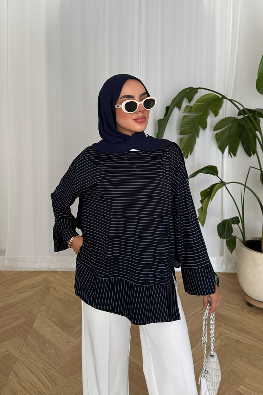 Yırtmaç Detay Çizgili Sweatshirt Lacivert