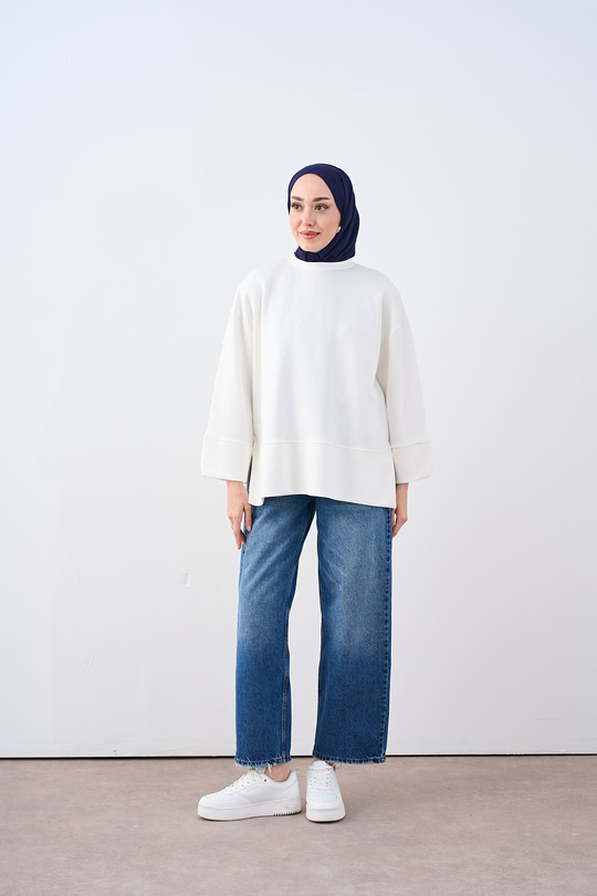 Bisiklet Yaka Çima Detay Sweatshirt Beyaz