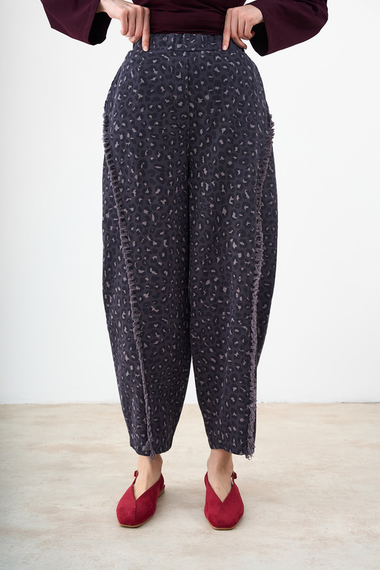 Leopar Detay Püsküllü Pantolon Füme