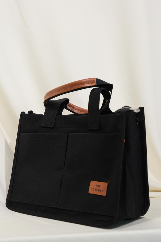 Arma Detay Çanta  Siyah