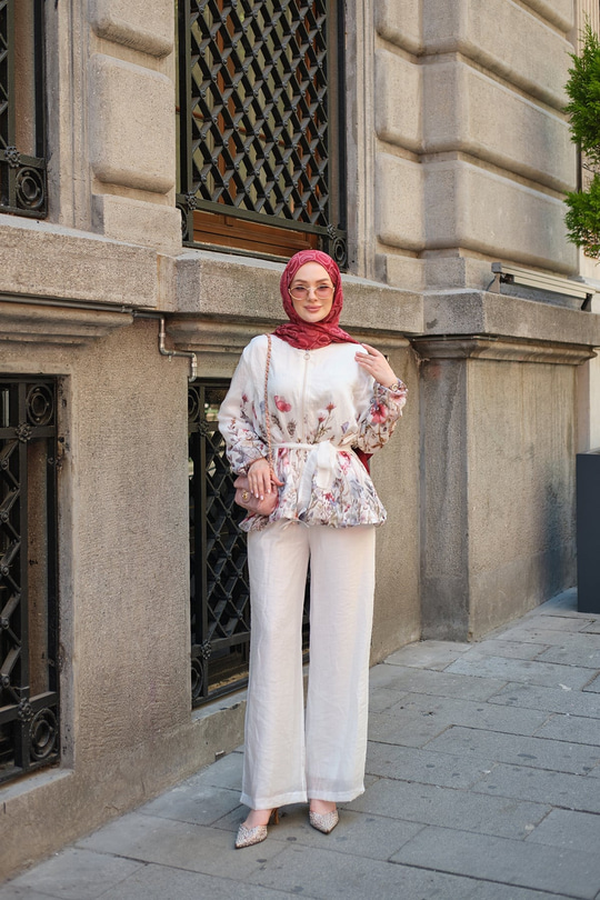 İç Astarlı Çiçek Ve Yaprak Desen Bel Bağlamalı Tül Takım Beyaz