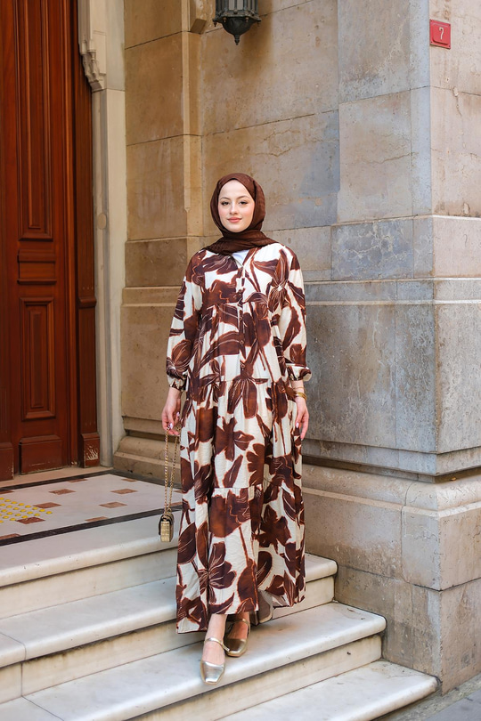 Batik Yaprak Desenli Elbise Kahverengi