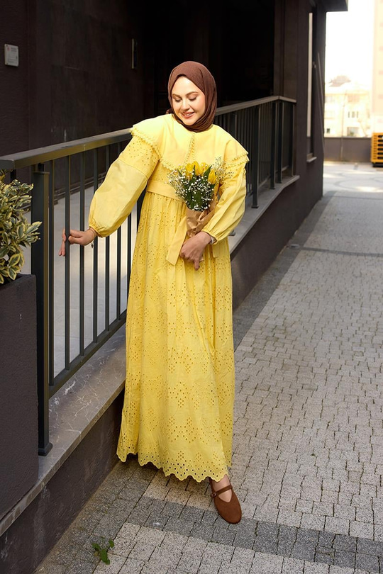 Bebe Yaka Dantel Detay Elbise Sarı