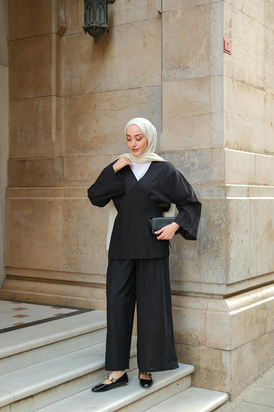 Bel Bağlama Detay İkili Takım Siyah