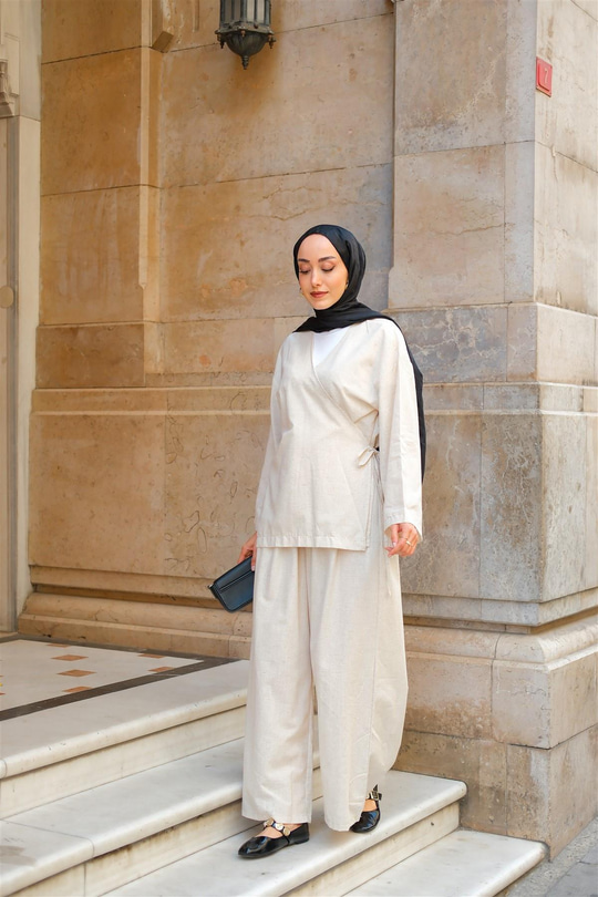 Bel Bağlama Detay İkili Takım Taş