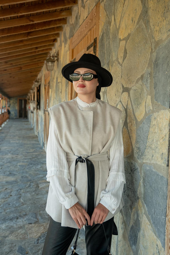 Bel Bağlamalı Kaşe Yelek Krem