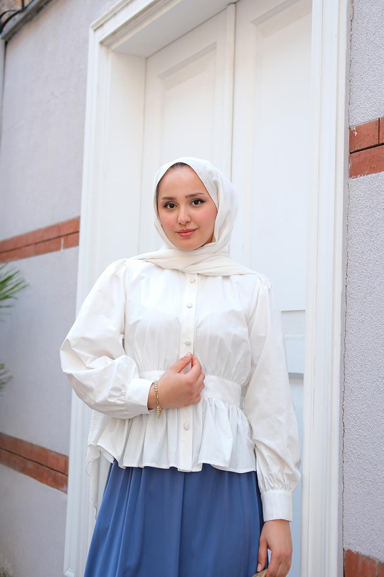 Beli Büzgü Detaylı Gömlek Beyaz