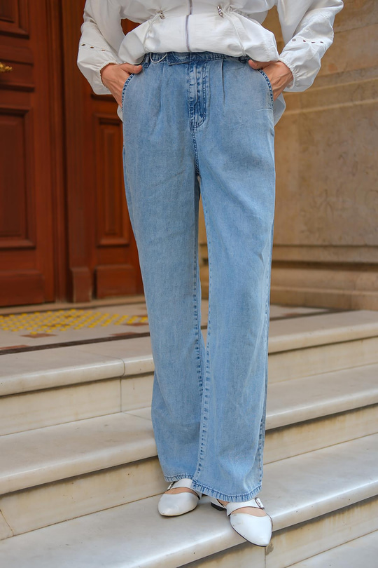 Beli Cırtılı Kot  Pantolon Buz Mavi