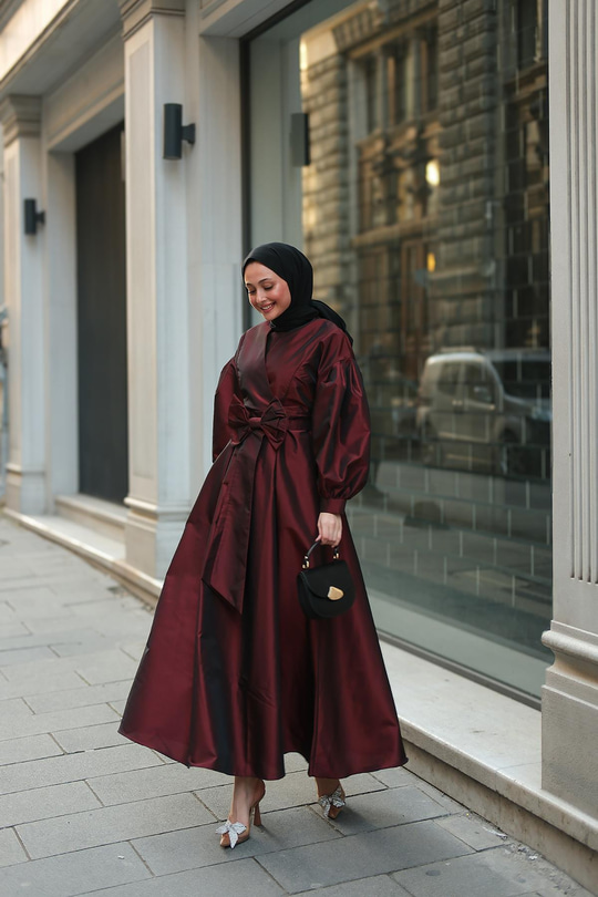 Beli Fiyonk Detaylı Kraş Elbise Bordo