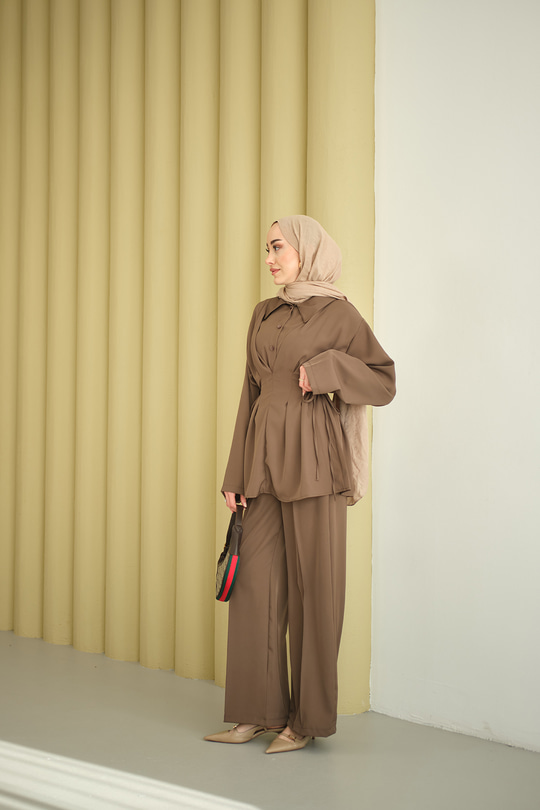 Beli Korse Detay Beli Kendinden Kemerli Takım Kahverengi