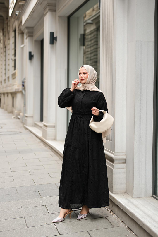 Beli Lastikli Brode Elbise  Siyah