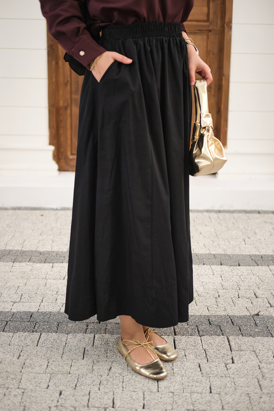 Beli Lastikli Kırışık Etek Siyah