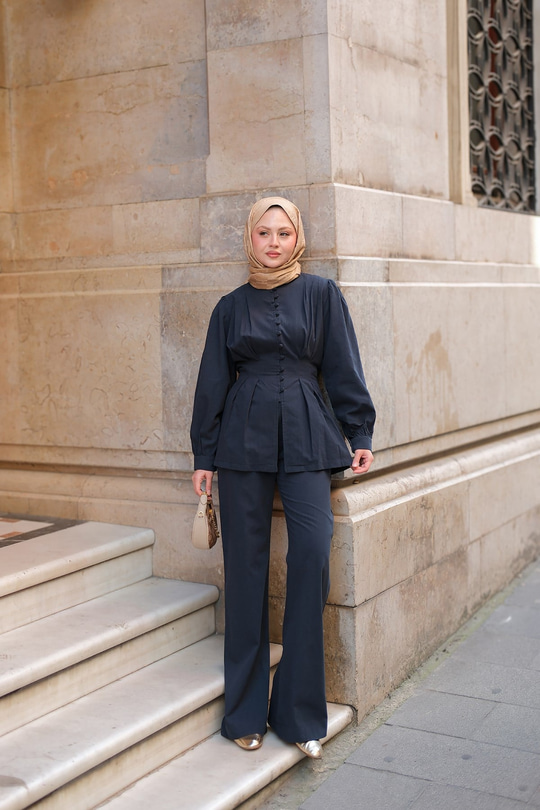 Beli Pens Detaylı Takım Lacivert