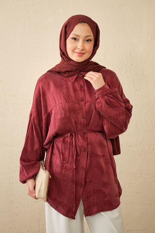 Benek Desenli Saten Bel Bağlamalı Gömlek Bordo