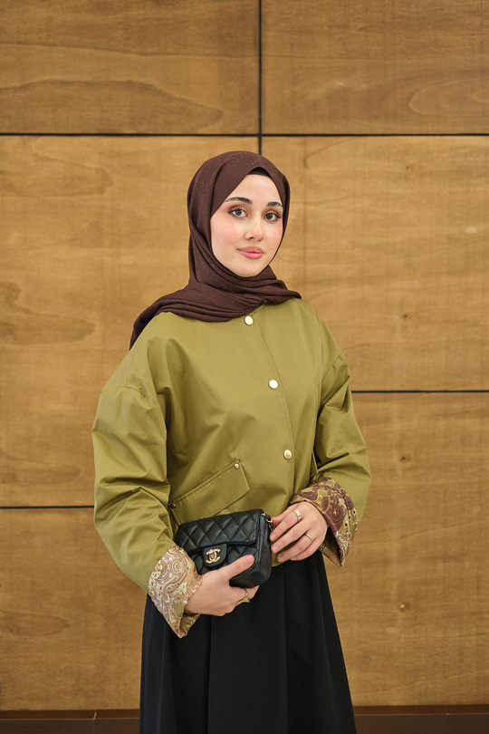 Bisiklet Yaka Astarı Desenli Çıtçıtlı Regular Gabardin Kısa Trenç Yeşil