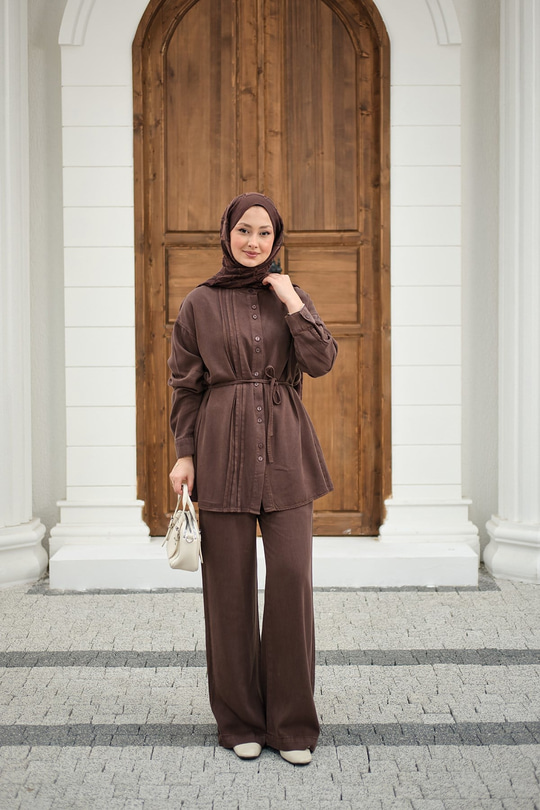 Bisiklet Yaka Bel Bağlamalı Dikiş Detay Takım Kahverengi