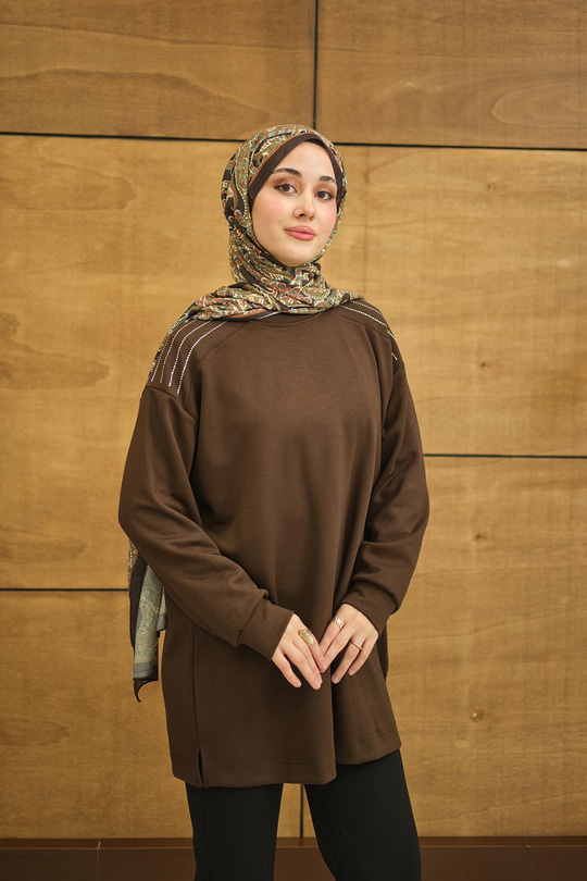 Bisiklet Yaka Omuz Taş Detay Regular Viskon Tunik Kahverengi