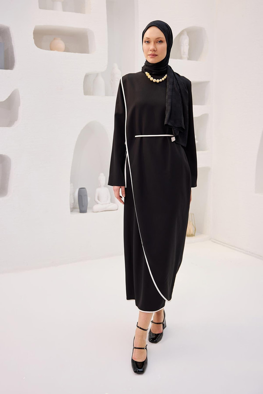 Biyeli Kendinden Bağlı Scuba Elbise  Siyah