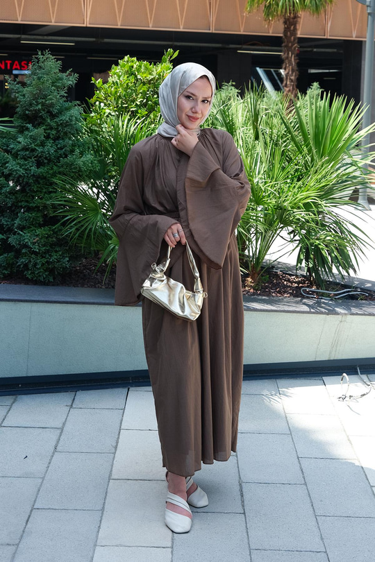 Boyun Bağcık Detay Bel Lastik Kemerli Elbise Kahverengi