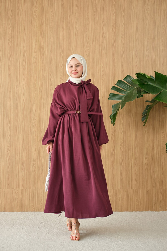Boyun Bağlamalı Kemerli Elbise Mürdüm
