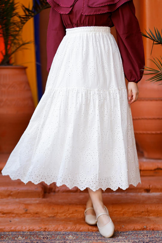 Brode Desenli Etek Beyaz