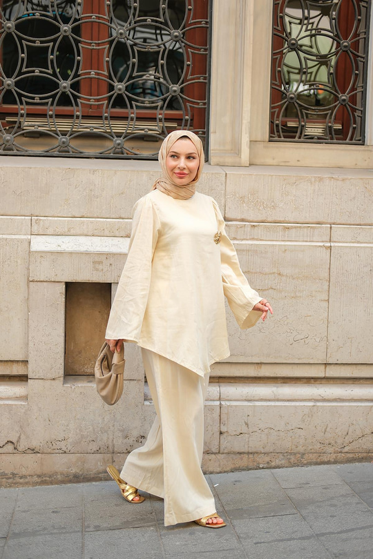 Broş Detay Jennıfer Takım Krem