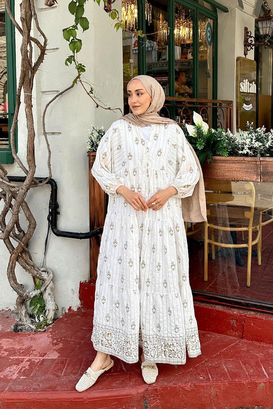 Buket Desenli Elbise Beyaz