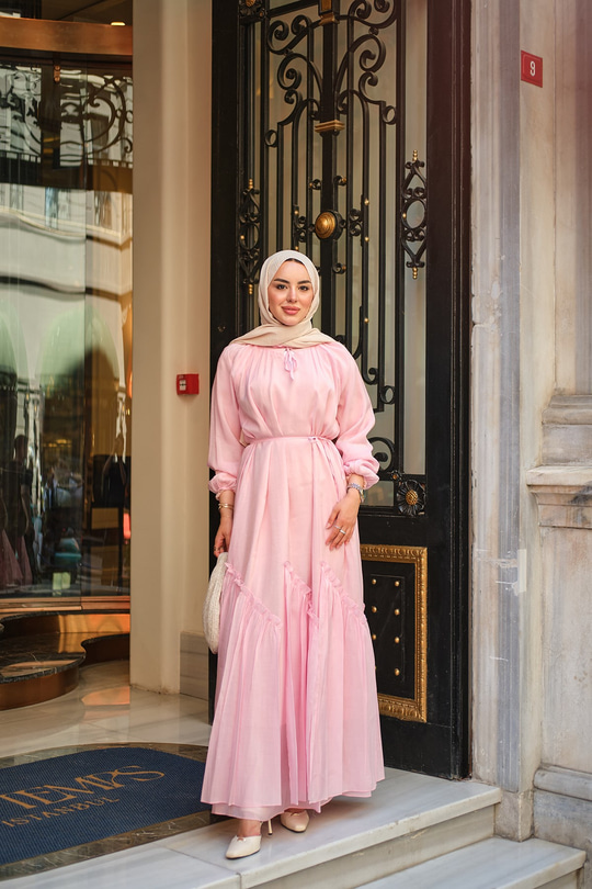 Yaka Bağcıklı Etek Kısmı Fırfır Detay Elbise Pembe