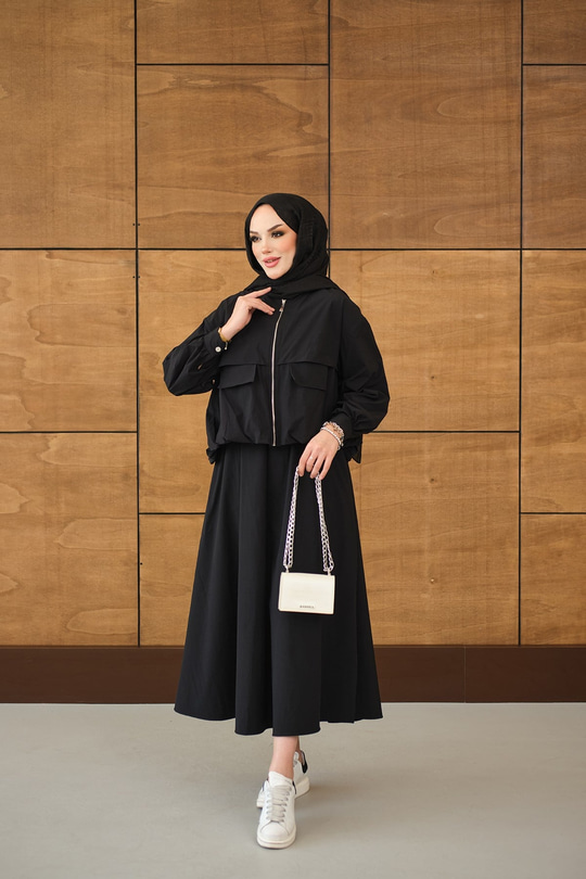 Çift Cep Görünümlü Fermuarlı Etekli Takım Siyah