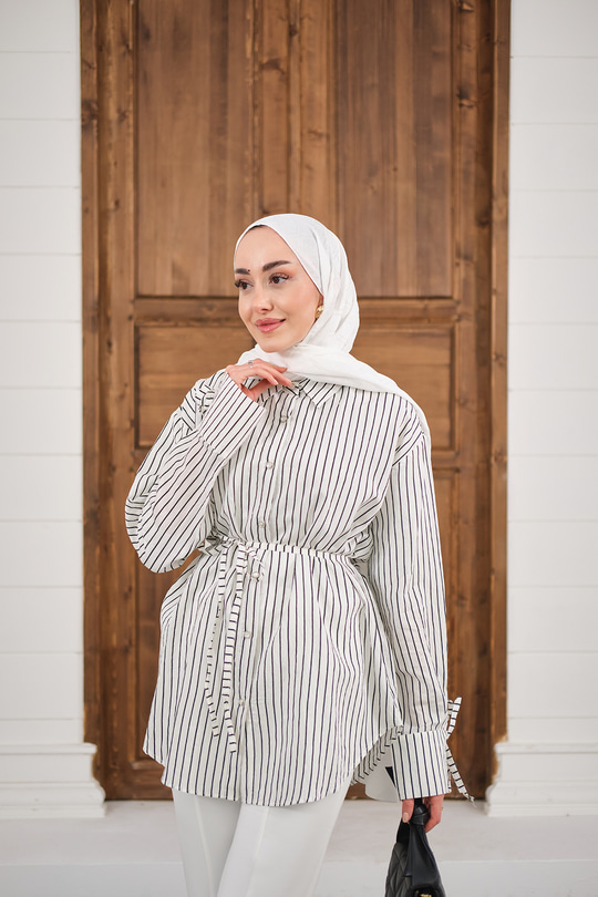 Çizgi Desenli Sim Detay Gömlek Siyah