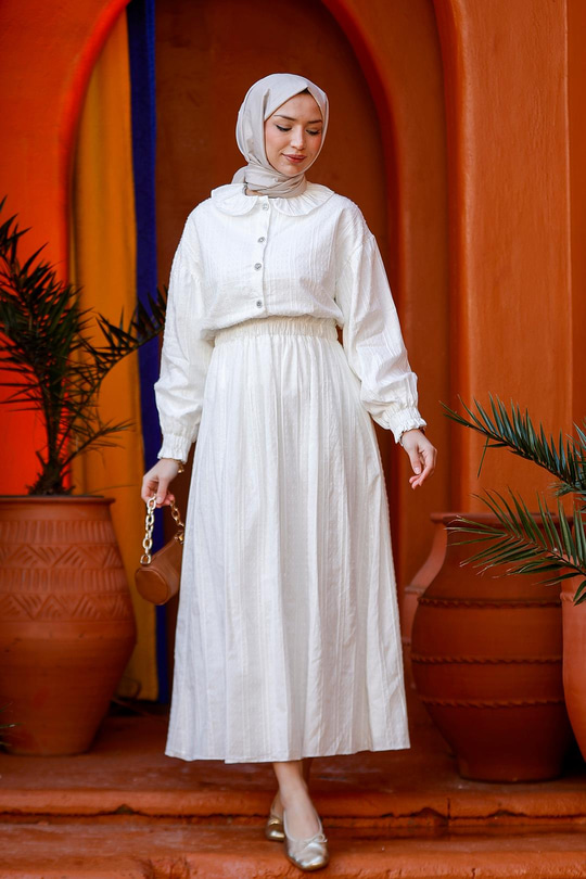 Çizgi Detay Gömlekli Takım Beyaz