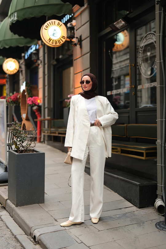 Çizgi Kemerli Loose Pantolon Beyaz