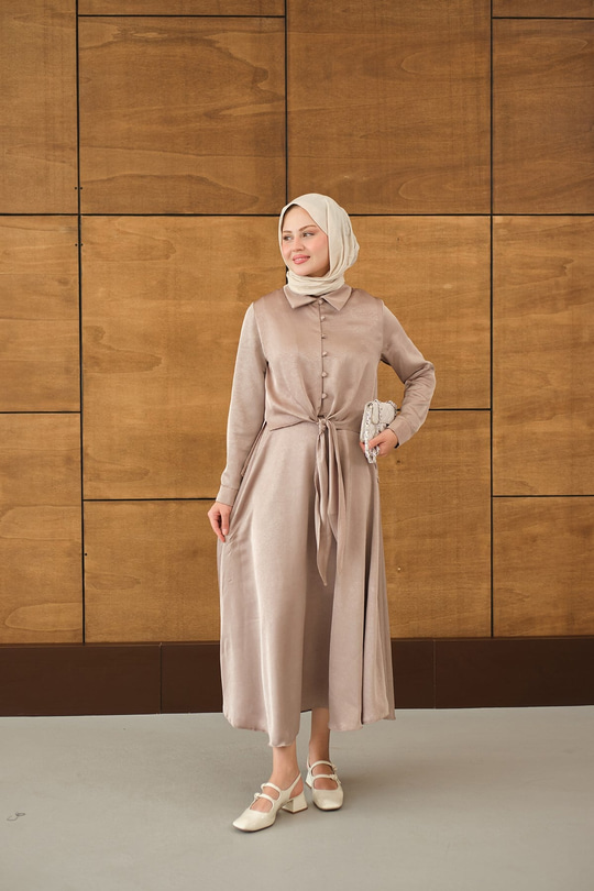 Çoban Düğmeli Kraş Bağlamalı Kendinden Desenli Etekli Takım Bej