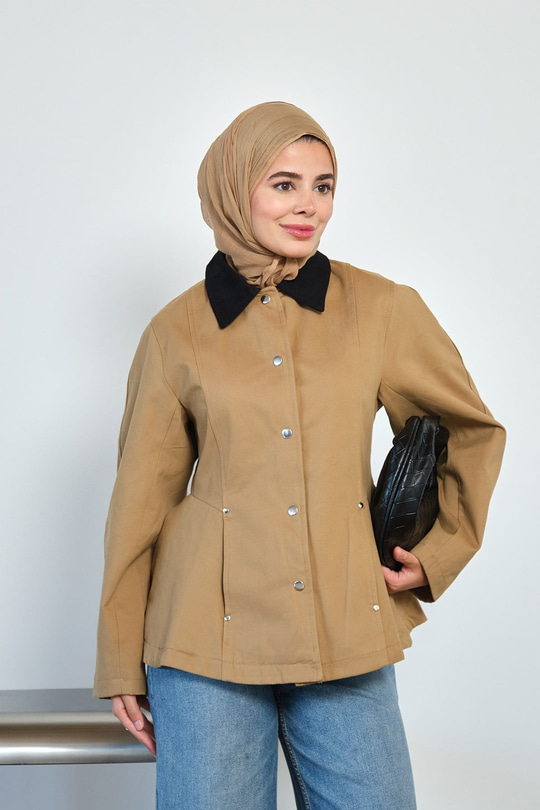 Kontrast Yaka Belden Oturtmalı Ceket Camel