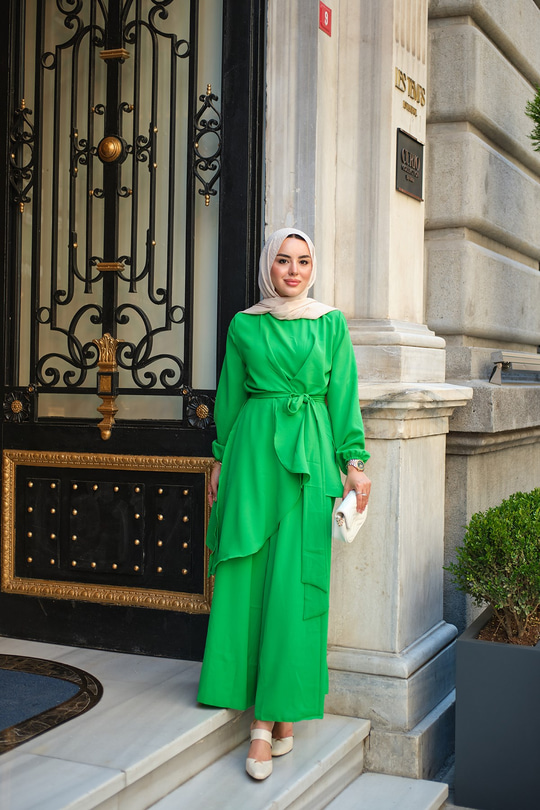 V Detay Bel Bağlamalı Takım Benetton Yeşil
