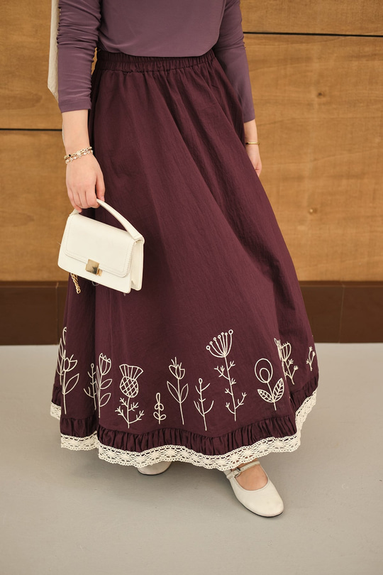 Dantel Ve Çiçek Nakışlı Etek Bordo