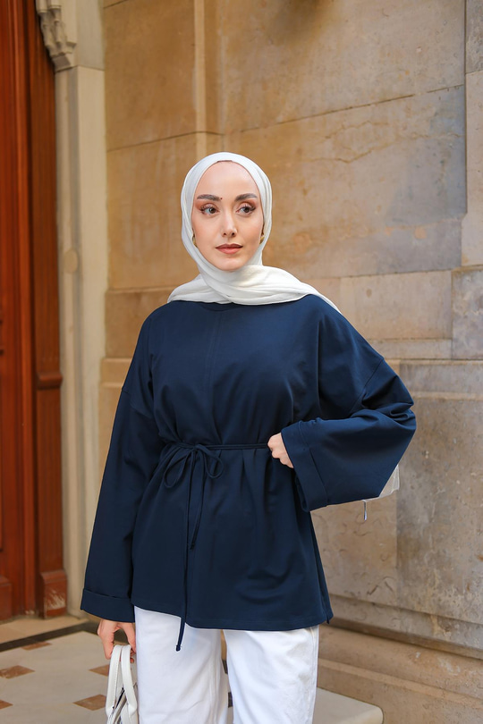 Dikiş Detaylı Yırtmaçlı Tunik Lacivert