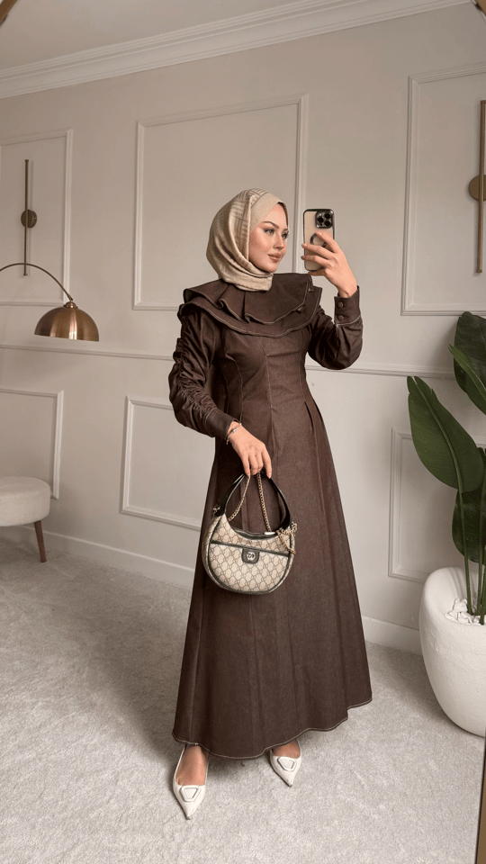 Dikiş İz Detay Pelerinli Kot Elbise Kahverengi