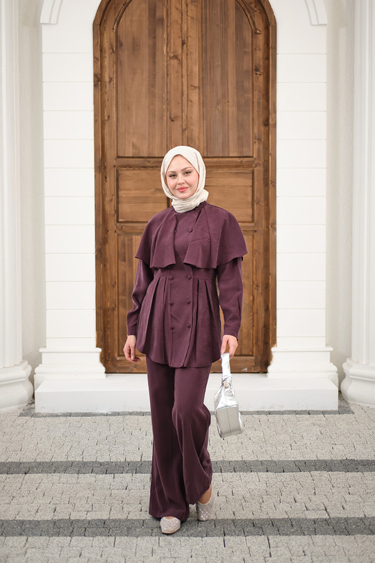 Düğme Detay Pelerinli Pantolonlu Takım Mürdüm