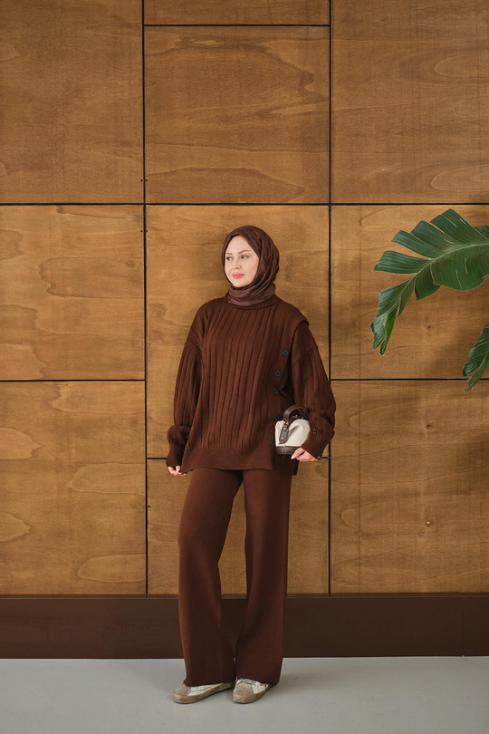 Düğmeli Triko Takım Kahverengi