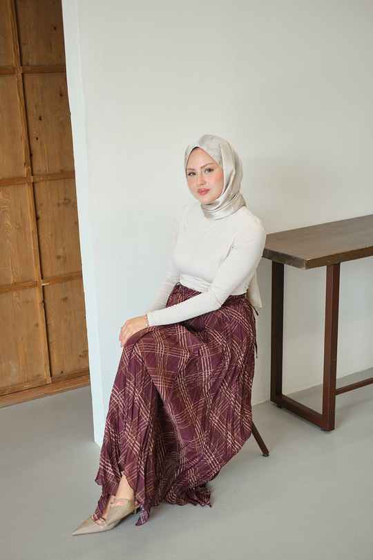 Ekose Desen Dikiş İzli Yandan Bağcık Detaylı Şifon Etek Mürdüm