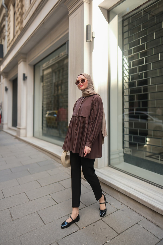 Eteği Pileli Gömlek Kahverengi