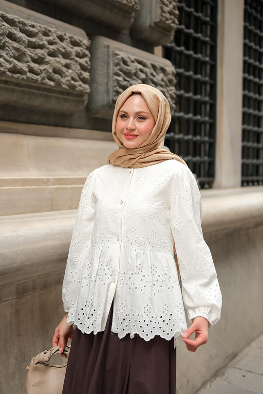 Eteği Volanlı Gömlek Beyaz