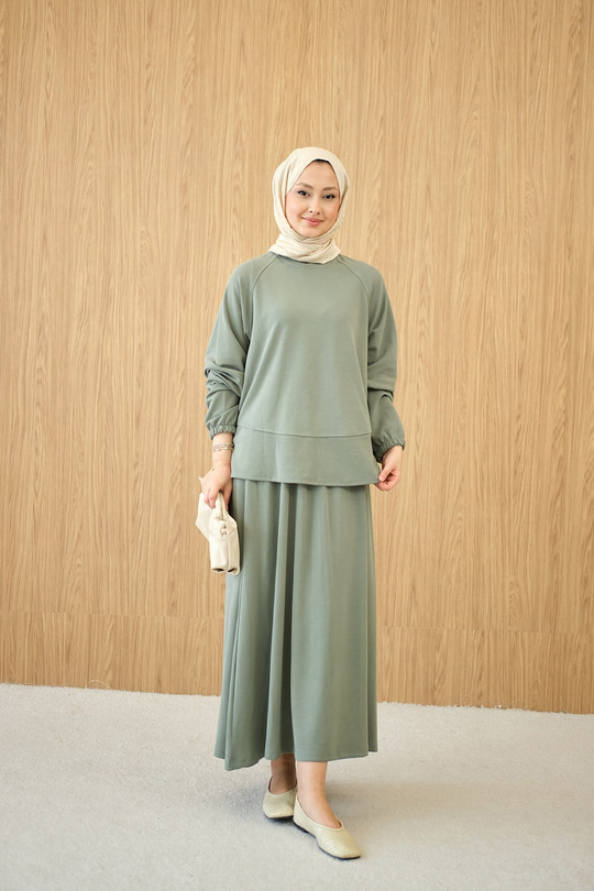 Etekli Takım Koyu Yeşil